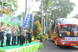 Pemkab Sidoarjo memberangkatkan 1.925 pemudik gratis