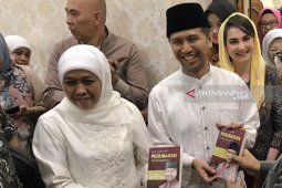 Gubernur-Wagub Jatim Shalat Idul Fitri di Masjid Al Akbar, Surabaya