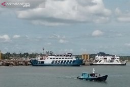 Arus mudik lebaran melalui jalur laut di Penajam lancar