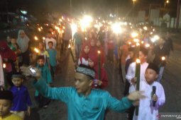 Pawai obor semarakkan malam Takbiran di Jambi