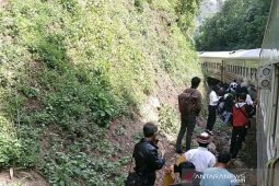 Kereta jurusan Purwokerto-Pasar Senen anjlok di kilometer 193+7 Nagreg