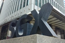 Bursa saham Singapura ditutup 0,96 persen  lebih tinggi
