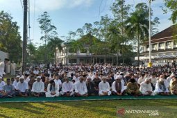 Bupati Belitung shalat Ied bersama ribuan masyarakat