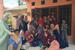 Warga Pangkalpinang masih lestarikan tradisi "bertandang"