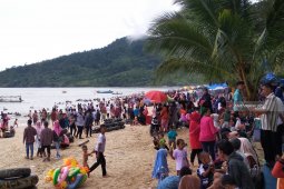 Pengunjung objek wisata di Pandan membludak