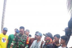 Lima orang tewas terseret ombak di Lampung Selatan