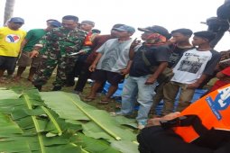 Tim SAR temukan dua korban  tewas di tengah laut