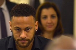 Nike "sangat prihatin" dengan tuduhan perkosaan Neymar