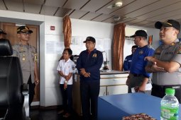 Aktifitas angkutan kapal penumpang di Pelabuhan Tanjung Gundang aman lancar