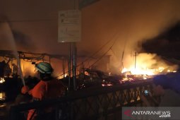 Kebakaran landa Pasar Ujungberung Bandung