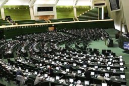 Parlemen Iran sahkan hukuman mati buat penyerang yang hunakan Acif