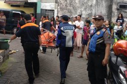 Suami gantung diri setelah habisi nyawa istrinya