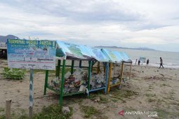 Terminal sampah plastik pantai
