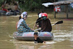 Banjir bandang di Kendari