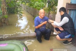 Korban banjir butuh makan siap saji, pakaian dan selimut