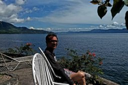Wisatawan Yogyakarta kagumi Samosir Danau Toba