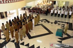 Bupati Tapsel lantik sejumlah pengawas dan kepala sekolah