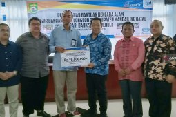 Bank Sumut serahkan bantuan untuk korban banjir Madina