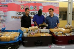 Gagalkan pengiriman ganja melalui kargo