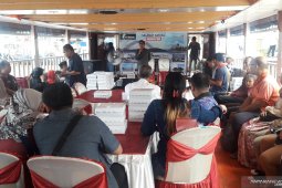 Gunakan Kapal Wisata Mahakam, DPMPD Silaturahmin dan Halal Bi Halal