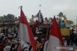 Massa kawal sidang MK bubarkan diri usai doa