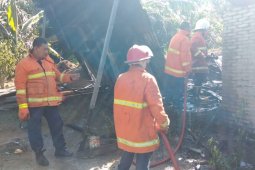 Tabung gas meledak, dua rumah semi permanen terbakar di Tebing Tinggi