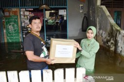 Persit KCK salurkan bantuan korban banjir Samarinda