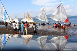 Kompetisi perahu layar nelayan