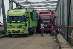 Arus lalu lintas Mesuji Lampung - Sumsel masih lumpuh