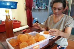 Warga Kediri buat sabun kecantikan berbahan baku madu