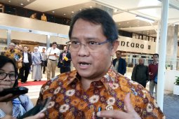 Menkominfo minta buka akun media sosial dengan nomor ponsel