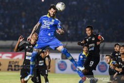 Persib Bandung vs Tira Persikabo seri