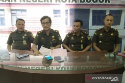 Sekretaris KPU Bogor ngaku sedang sibuk saat staf bendahara korupsi