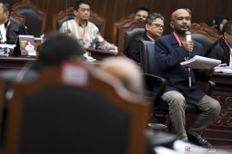Sidang MK berlarut bukti Hakim MK menerapkan  filosofi "fair trial"