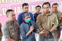 Tersangka Rahmat Baequni tidak ditahan