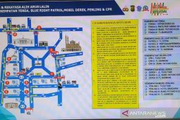 Polisi rekayasa jalur saat Festival Milenial di Monas
