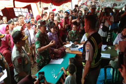DPR bantu Rp4,2 miliar korban banjir Sultra