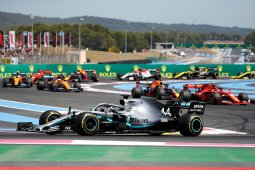 Lewis Hamilton juarai GP Prancis, Mercedes kembali finis 1-2