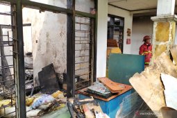 Rumah dilalap si jago merah, dua orang meninggal dunia