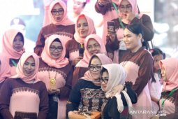 Di Momen Welcome Party HKG 47 - Encek Dapat Kejutan Ulang Tahun