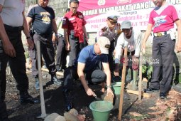 Polres Tapteng bedah rumah pelayan rumah makan