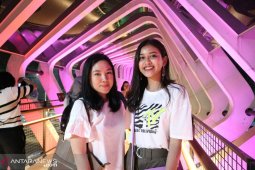 Jembatan penyeberangan jadi objek foto "instragramable"