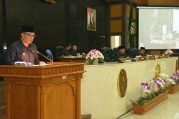 Gubernur Jabar sampaikan Nota Pengantar Raperda Pelaksanaan APBD 2018