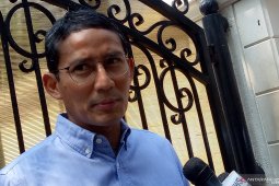 Sandiaga kunjungi orang tua sebelum nobar ke Kertanegara