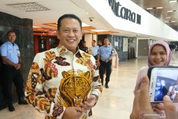 Ketua DPR minta aparat tindak tegas massa di MK