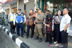 Satpol PP Garut tidak akan negosiasi untuk menertibkan PKL
