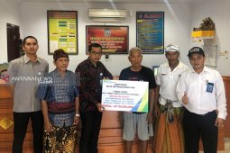 BPJS Ketenagakerjaan serahkan bantuan kematian kerja warga Penasan