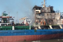 KM Persada 10 Terbakar