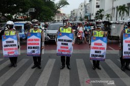 Ajakan tertib berlalu lintas
