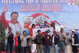 Peserta Korsel terkesan dengan Paralayang TroI Wonosobo